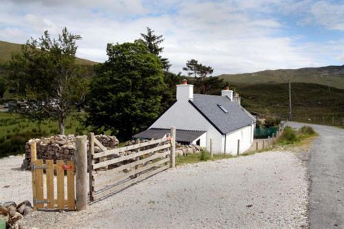 Glas Bheinn Cottage Luib Exterior photo